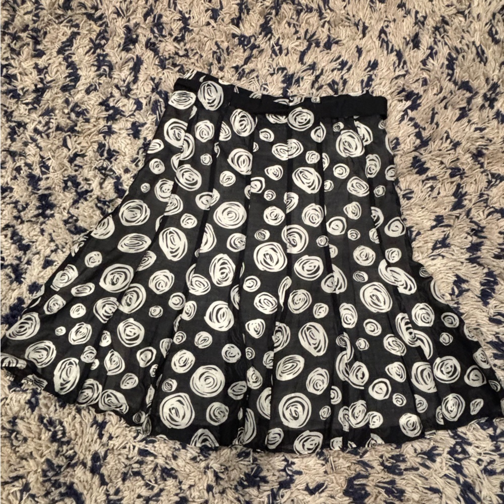 Gerard Darel Black Skirt with White Swirl Print with tie belt size 40/8 - Picture 7 of 8